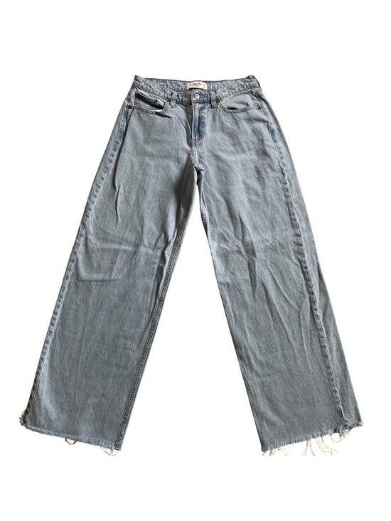 Abercrombie & Fitch Denim - Abercrombie & Fitch Curve Love Low Rise Ultra Loose Jeans 27L Frayed Hem Light